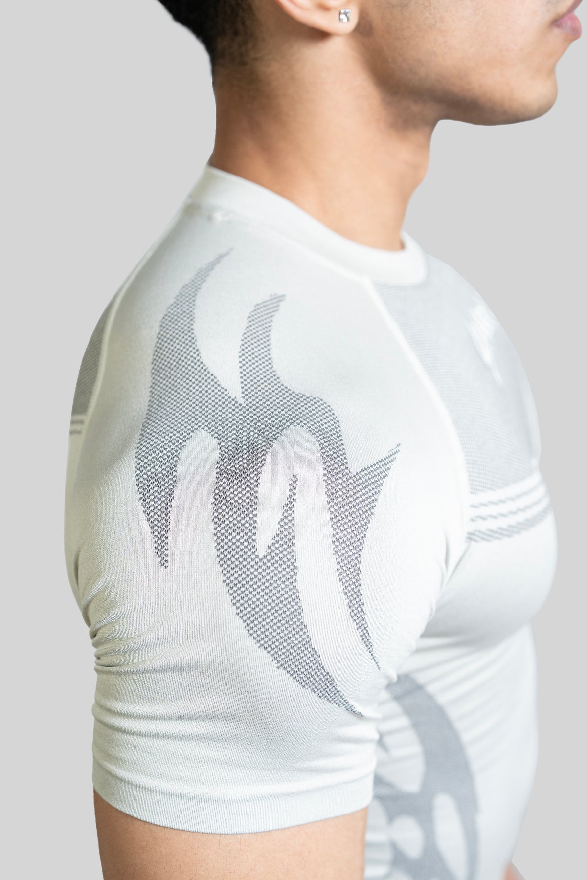 SHAARKX RAVEN SEAMLESS TSHIRT - ICE GREY