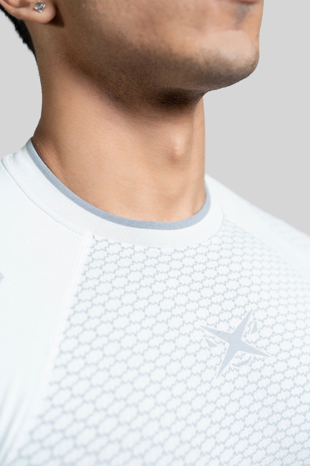 SHAARKX PHANTOM 2.0 SEAMLESS T-SHIRT - OFF WHITE