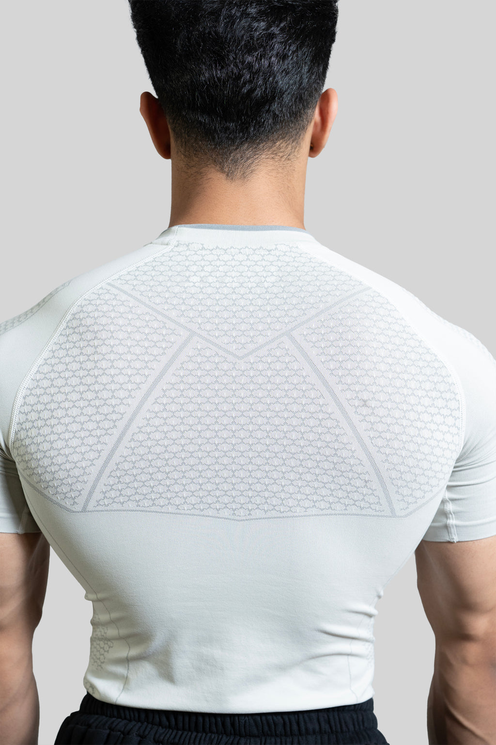 SHAARKX PHANTOM 2.0 SEAMLESS T-SHIRT - OFF WHITE