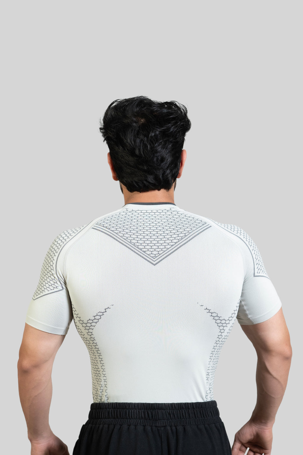 TITAN SEAMLESS T-SHIRT - STONE WHITE