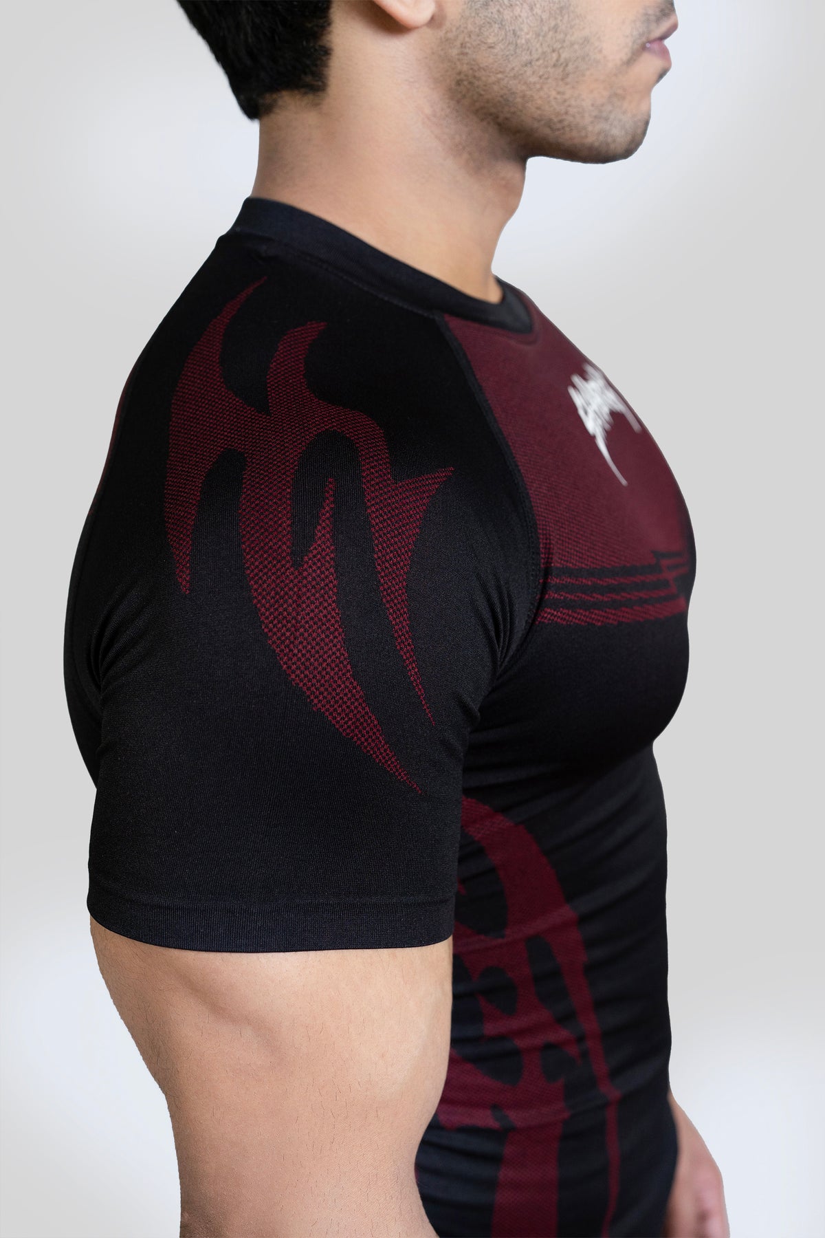 SHAARKX RAVEN SEAMLESS TSHIRT - BLOOD RED