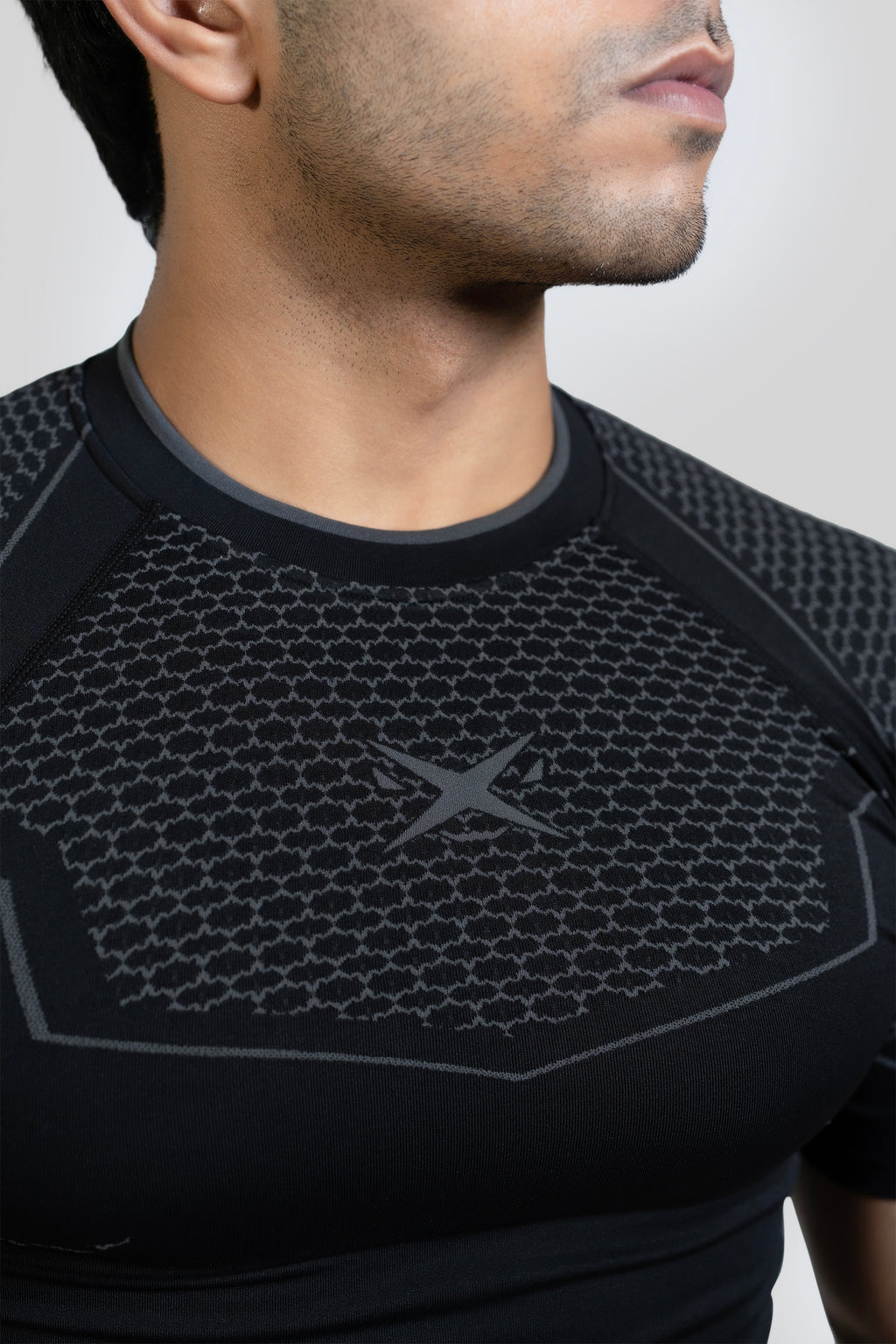SHAARKX TITAN SEAMLESS T-SHIRT - GUN METAL GREY