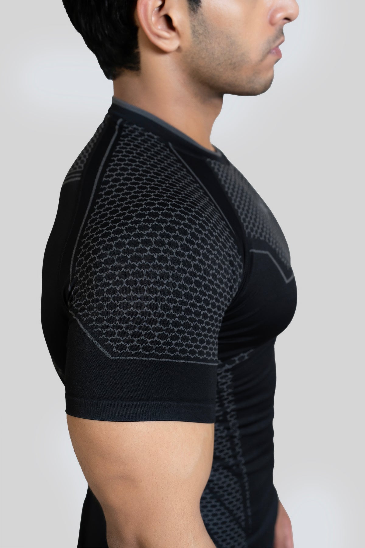 SHAARKX TITAN SEAMLESS T-SHIRT - GUN METAL GREY